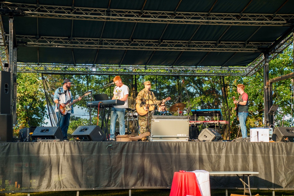 Bellwood Performs at Arkansas National Guard Minuteman Day