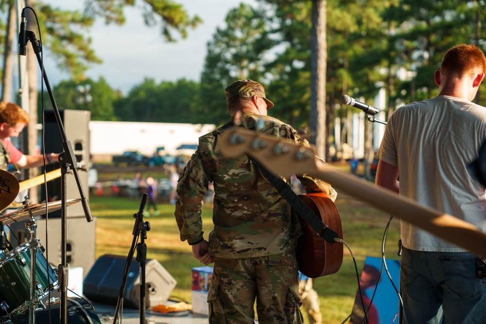 Bellwood Performs at Arkansas National Guard Minuteman Day