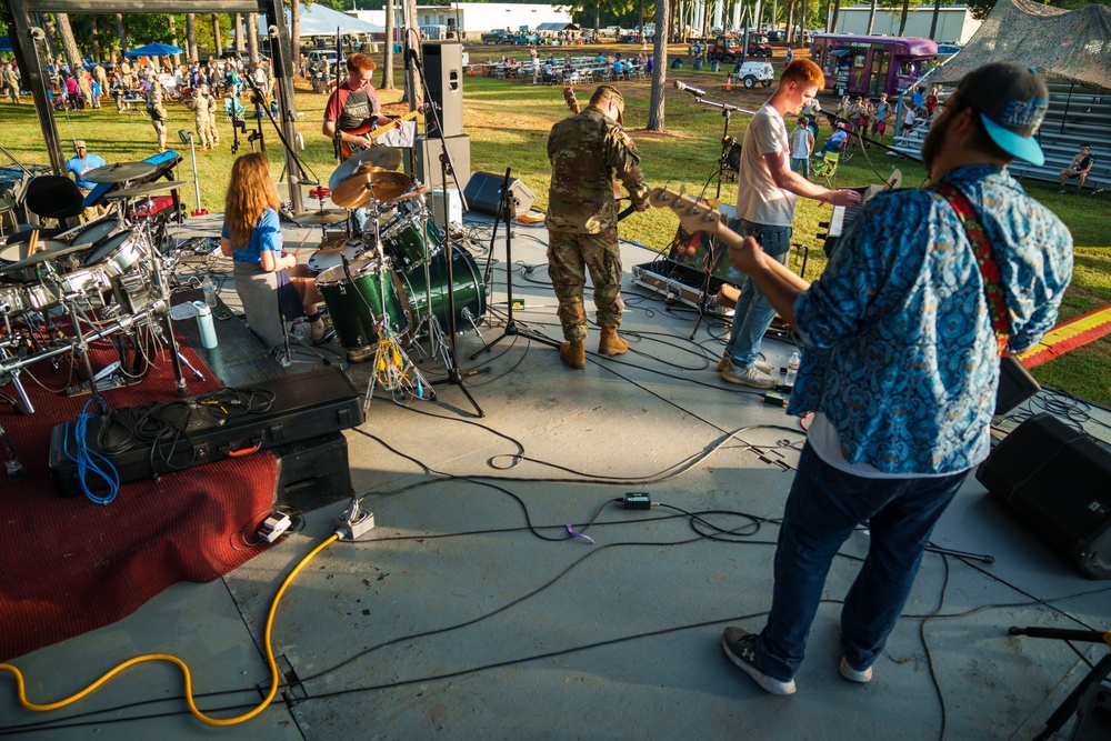 Bellwood Performs at Arkansas National Guard Minuteman Day