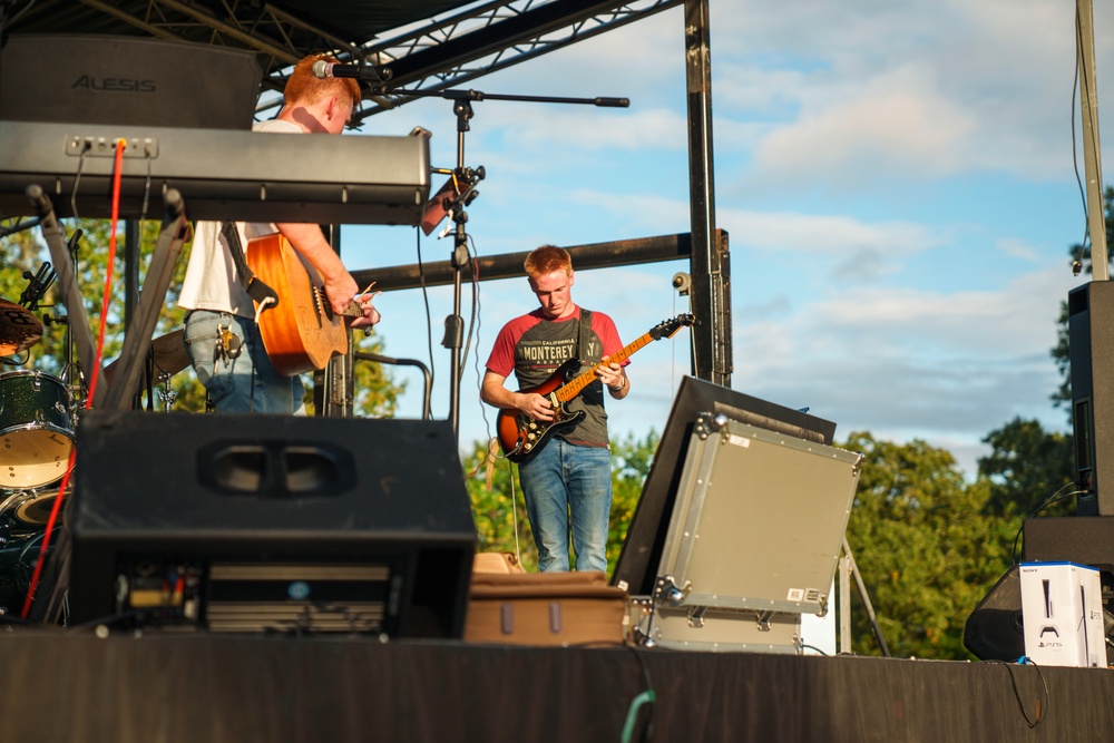 Bellwood Performs at Arkansas National Guard Minuteman Day