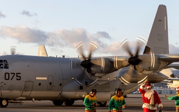 U.S. Marines, families celebrate the holiday season overseas