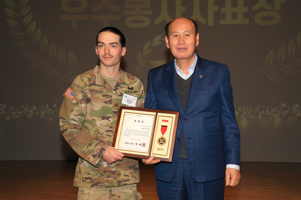 Camp Casey Soldiers Recognized by Dongducheon City for Volunteer Service