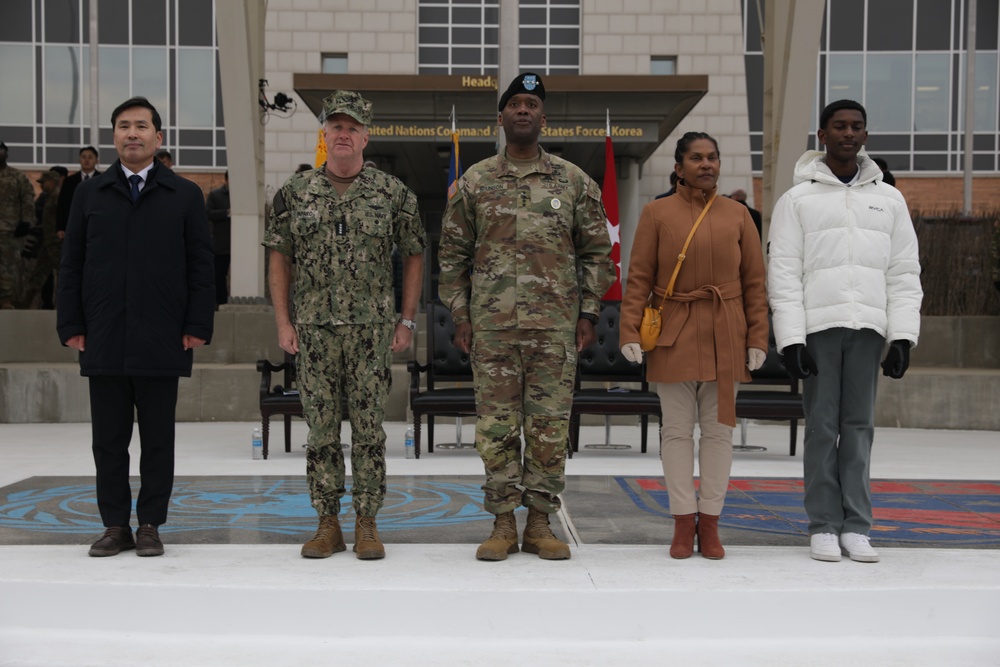 Gen. Brunson Assumes Command of UNC/CFC/USFK