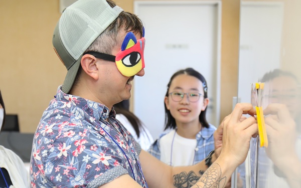 Camp Zama volunteers prepare Japanese students for exchange trip