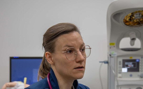 MCAS Iwakuni BHC conducts a simulated neonatal medevac with Hiroshima Prefectural Hospital