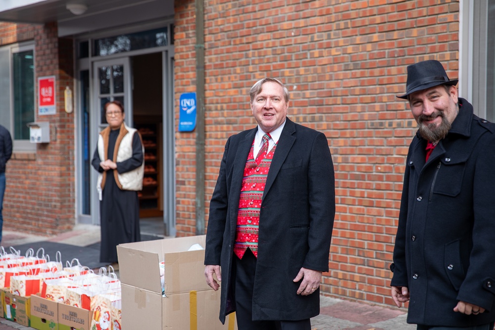 Members of the Directorate for Maintenance (D/Maintenance), U.S. Army Materiel Support Command - Korea, delivered Christmas gifts for the residents of Bundo Nursing Home in Waegwan and the children of Yongsang Orphanage in Daegu on Dec. 20.