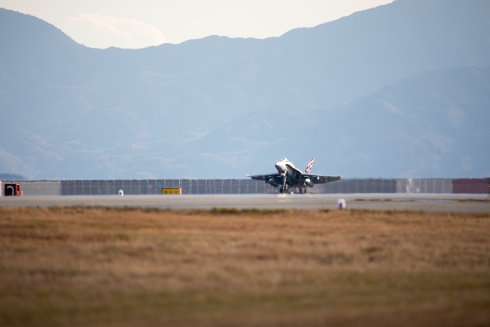 Marine pilot flies F/A-18 for the last time before transitioning to the F-35B