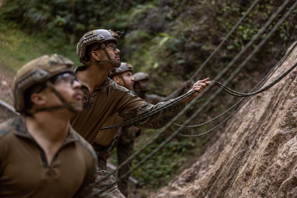 4th Marines | Company JEX Rappel Wall