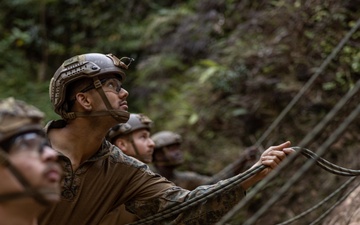 4th Marines | Company JEX Rappel Wall