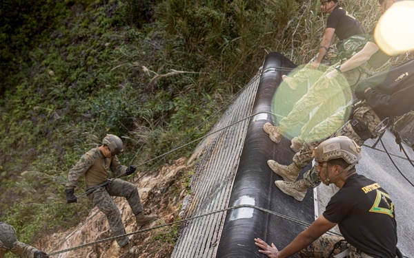 4th Marines | Company JEX Rappel Wall