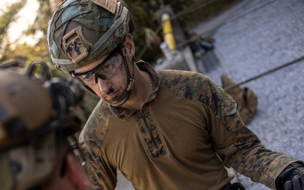 4th Marines | Company JEX Rappel Wall