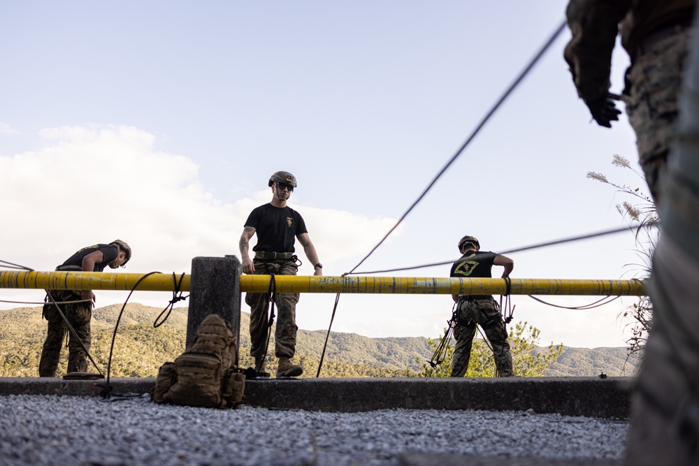 4th Marines | Company JEX Rappel Wall