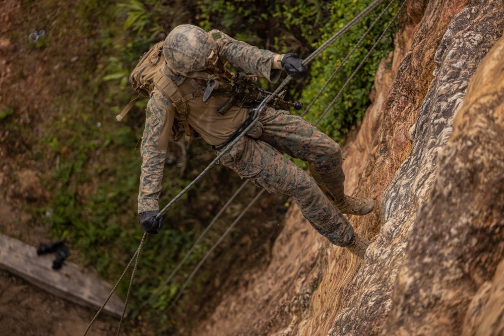 4th Marines | Company JEX Rappel Wall