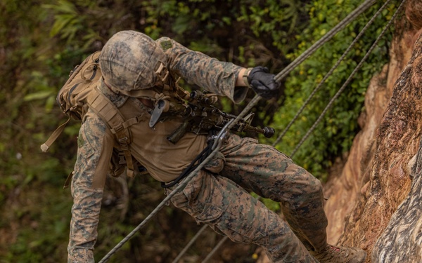 4th Marines | Company JEX Rappel Wall