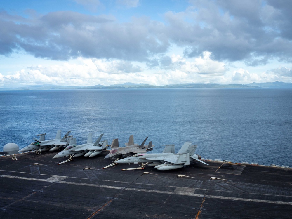 USS Carl Vinson (CVN 70) Transits the Surigao Strait