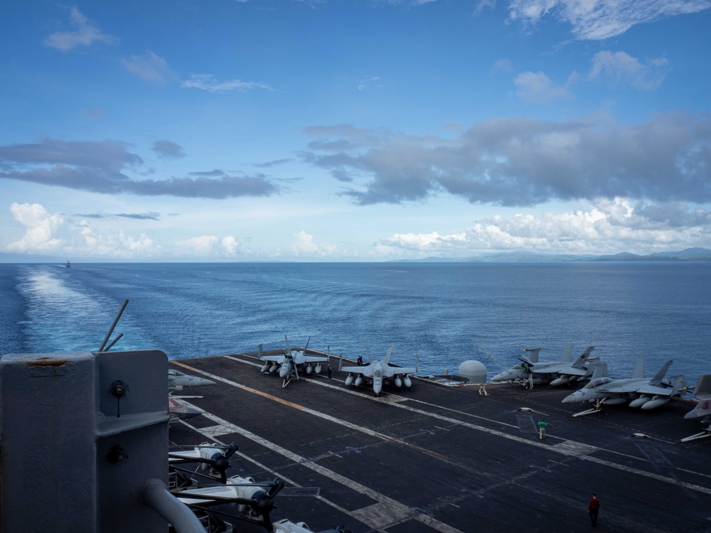 USS Carl Vinson (CVN 70) Transits the Surigao Strait