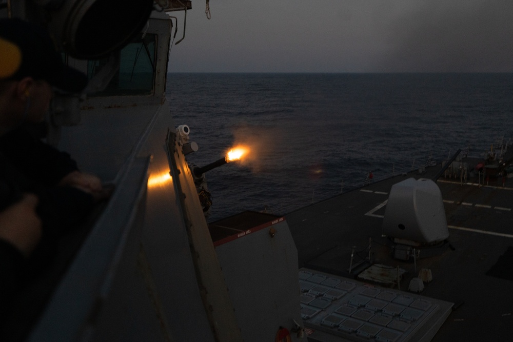 USS Oscar Austin (DDG 79) Conducts Live Fire Gunnery Exercise