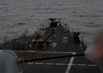 USS Oscar Austin (DDG 79) Conducts Live Fire Gunnery Exercise