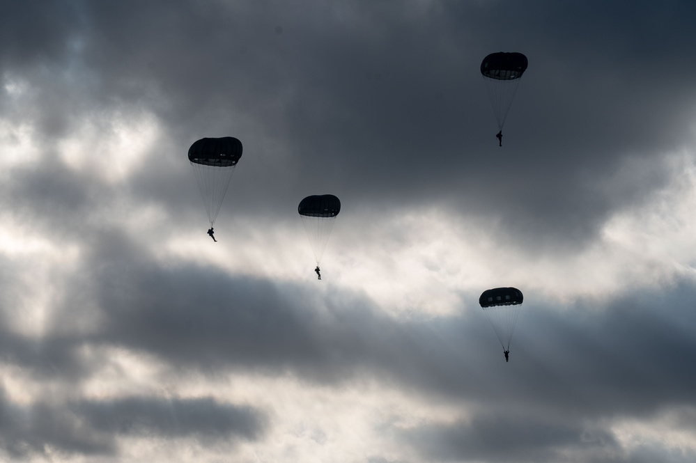 Operation Santa Drop delivers holiday cheer to Ramstein AB