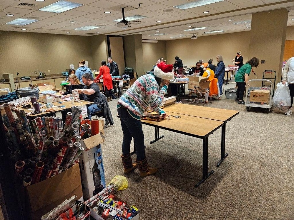 Knoxville MEPS Med Tech Brings Hope to Local Families This Holiday Season