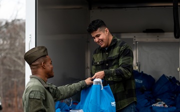 Volunteers deliver holiday season to Marines who remained behind