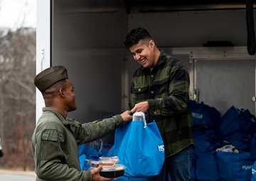 Volunteers deliver holiday season to Marines who remained behind
