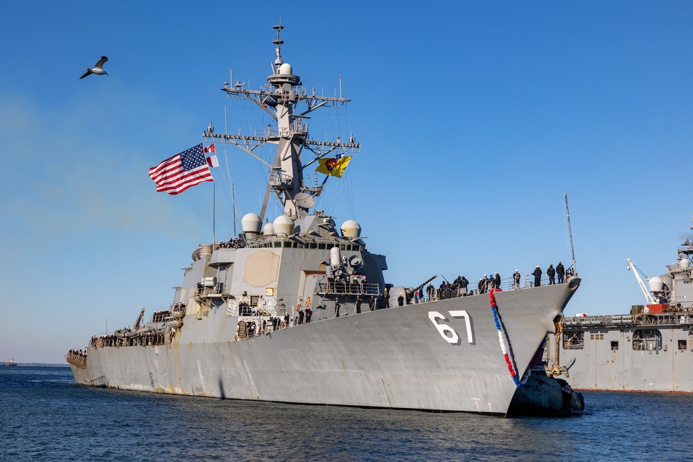 USS Cole Returns to Naval Station Norfolk