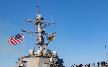 USS COLE RETURNS FROM DEPLOYMENT TO FIFTH AND SIXTH FLEETS