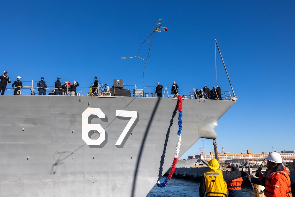 USS Cole Returns to Naval Station Norfolk