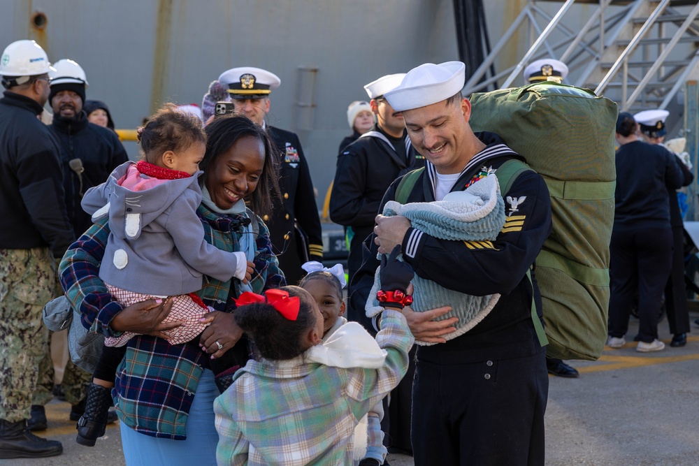 USS Cole Returns to Naval Station Norfolk