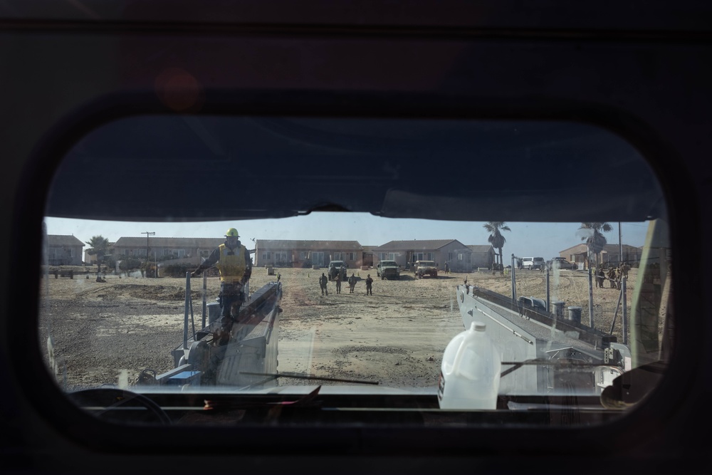 Combat Logistics Regiment 1 offloads LCU during Steel Knight 24