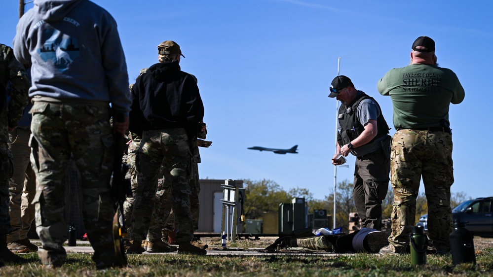 Dyess AFB hosts joint K-9 medical training