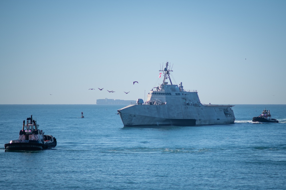 Combat System Check, Training on Tap as USS Canberra (LCS 30) Visits Naval Surface Warfare Center, Port Hueneme Division