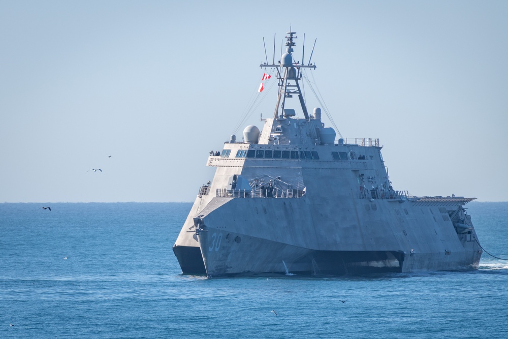 Combat System Check, Training on Tap as USS Canberra (LCS 30) Visits Naval Surface Warfare Center, Port Hueneme Division