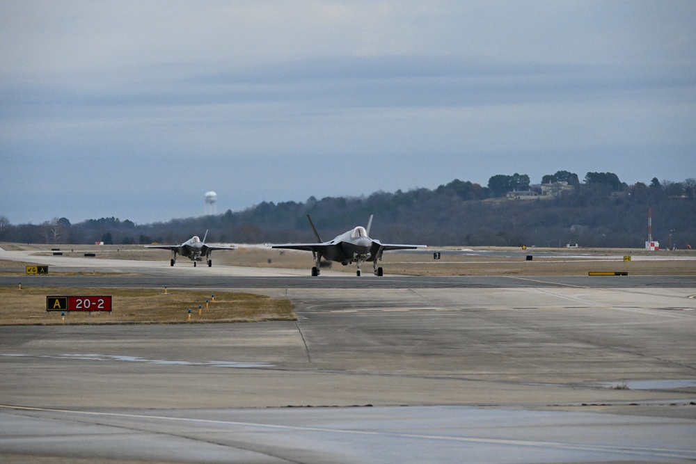 First Polish  F-35As  Arrive at Ebbing ANGB