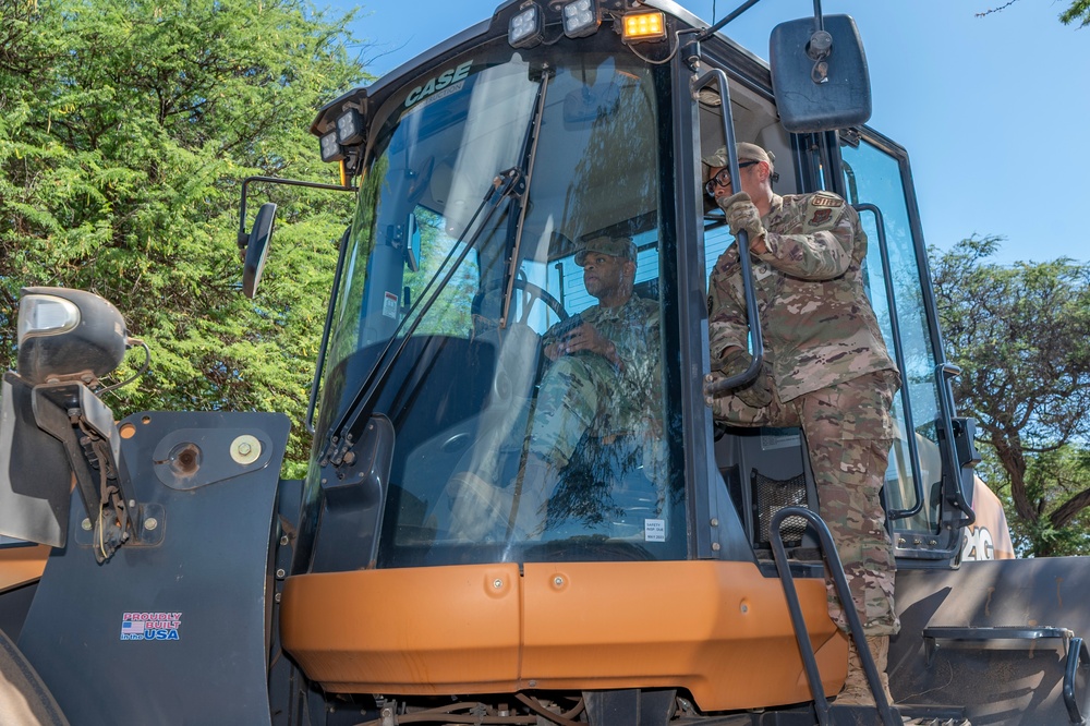 Chief Master Sgt. Travon Dennis visits 624th RSG