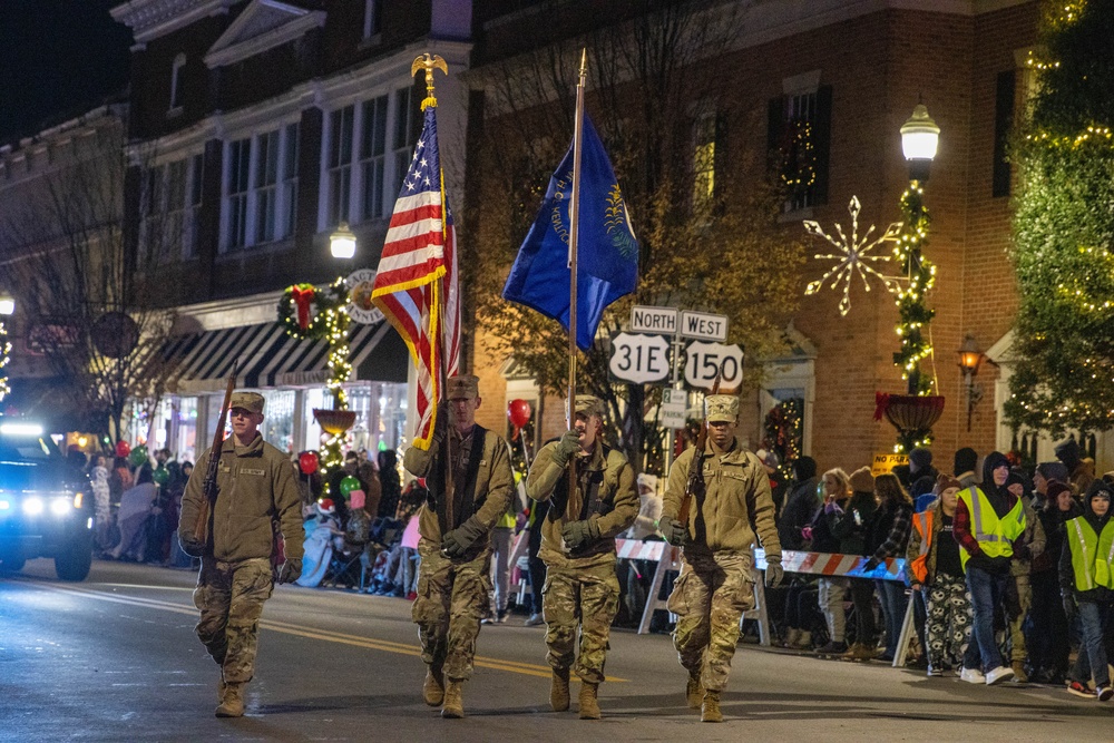 Kentucky National Guard supports Bardstown Christmas Parade, strengthens community bonds