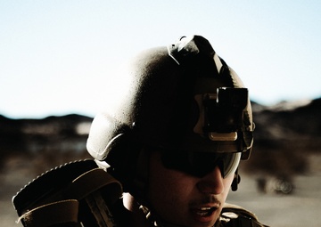 V2/7 Marines conduct squad raids during regimental squad competition