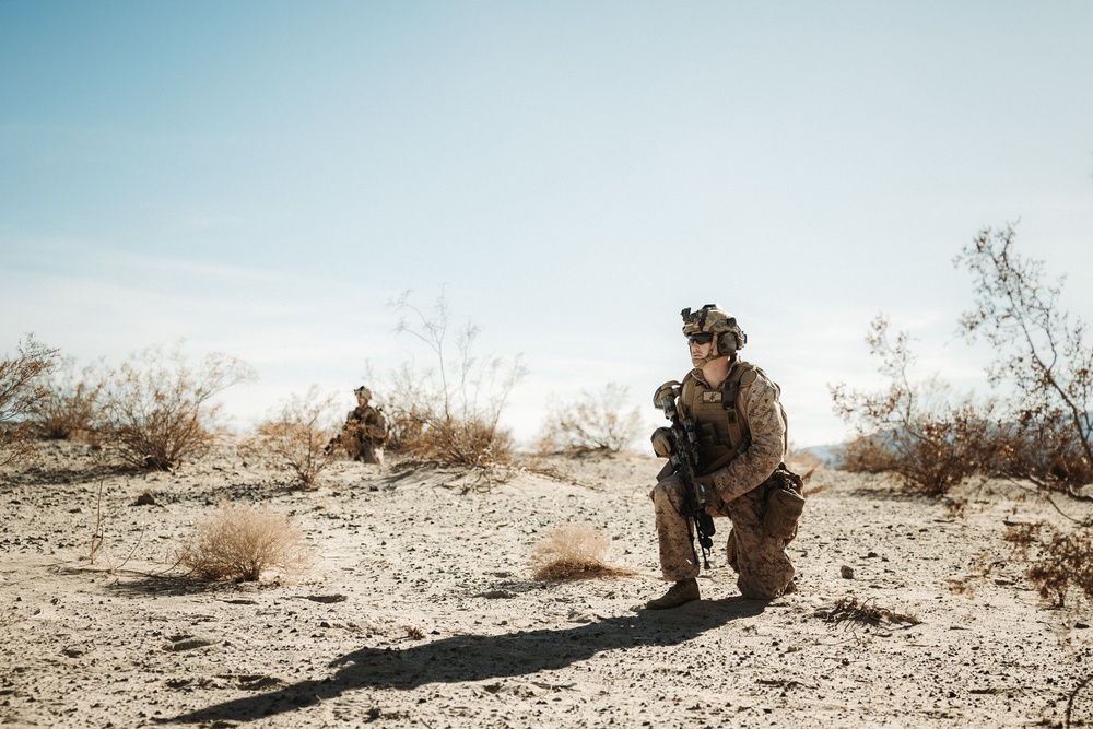 V2/7 Marines conduct squad raids during regimental squad competition