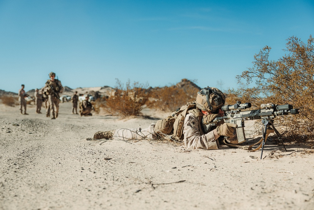 V2/7 Marines conduct squad raids during regimental squad competition