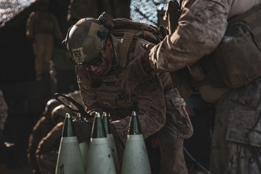 2/11 Marines fire M777 Howitzers during SLTE 0-25