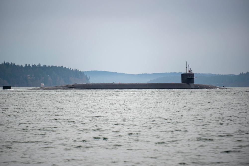 USS Ohio (SSGN 726) Transits the Puget Sound