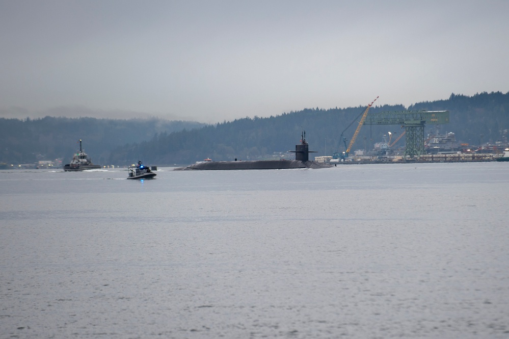 USS Ohio (SSGN 726) Transits the Puget Sound