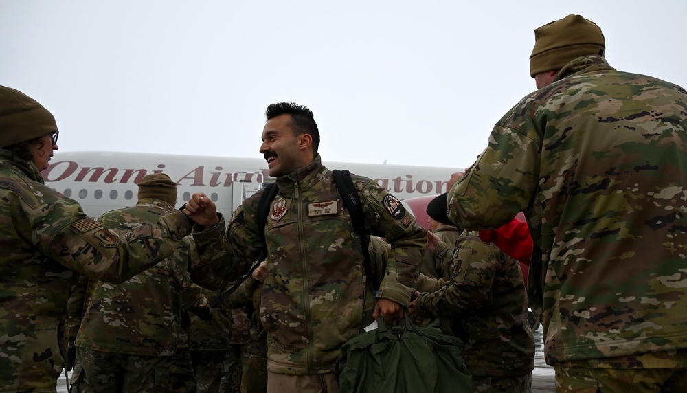 Minot Airmen Return