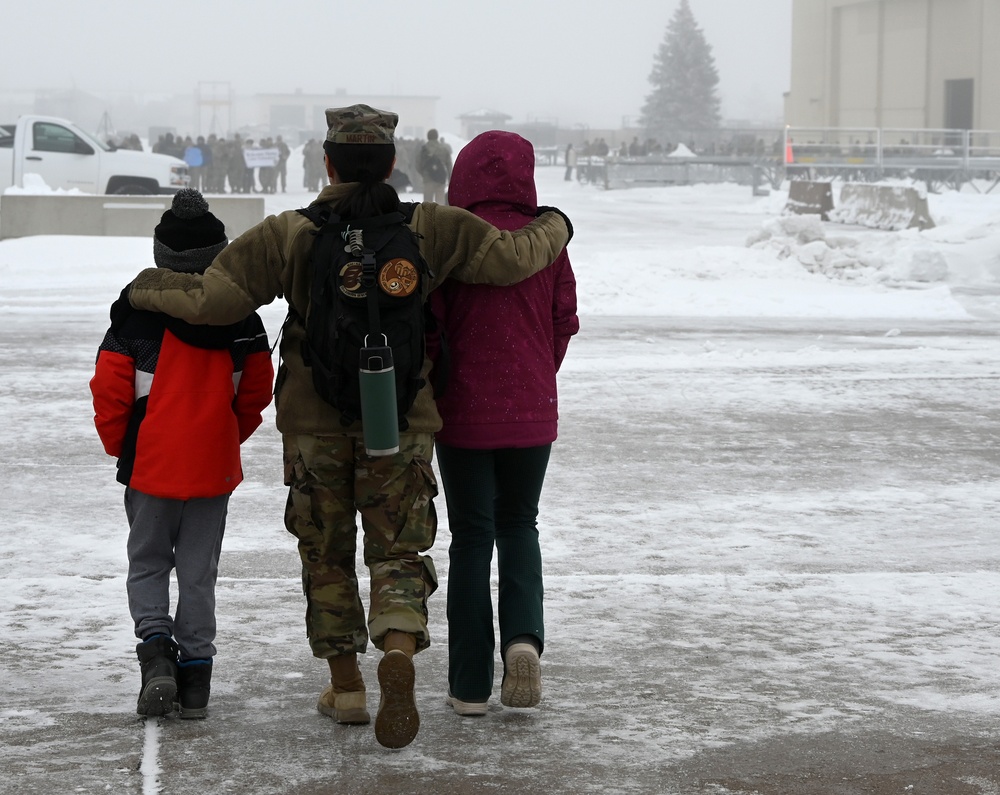 Minot Airmen Return