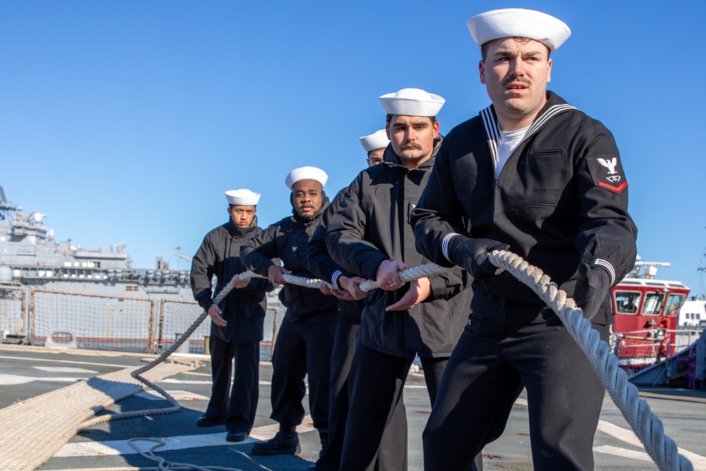 USS Cole Returns to Home Port