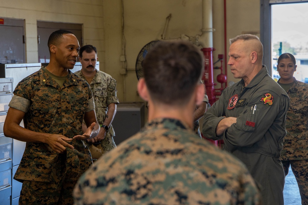 1st MAW CG visits MAG-24