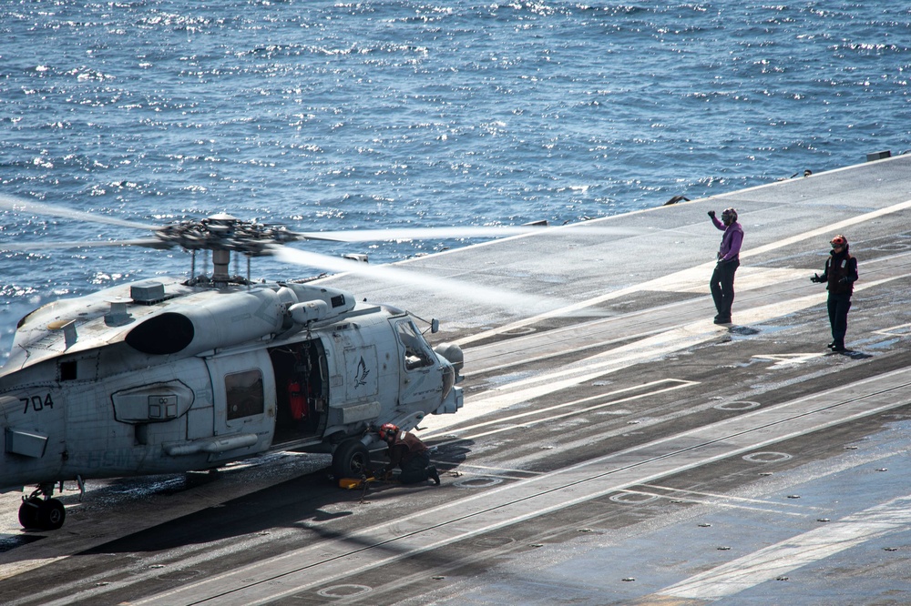 USS Carl Vinson (CVN 70) Conducts Routine Operations in the Sulu Sea