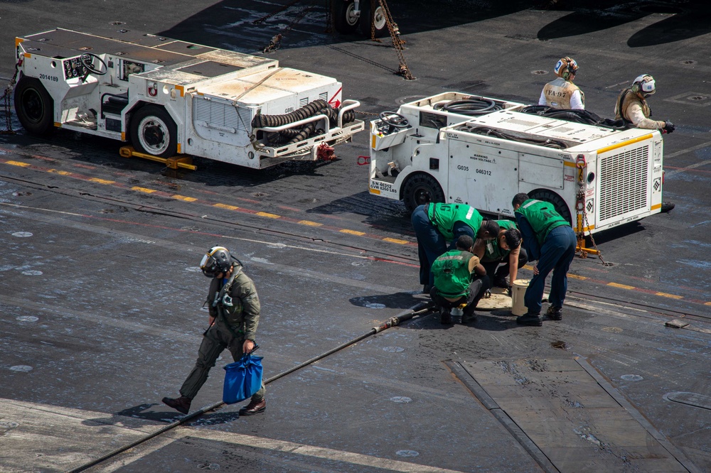 USS Carl Vinson (CVN 70) Conducts Routine Operations in the Sulu Sea