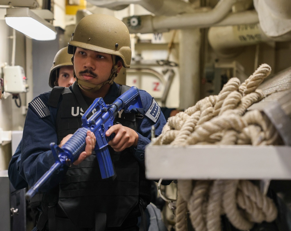 SRF-B Breech and Entry Training Aboard USS The Sullivans